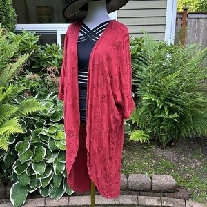 Long kimono with embroidered detail SZ S